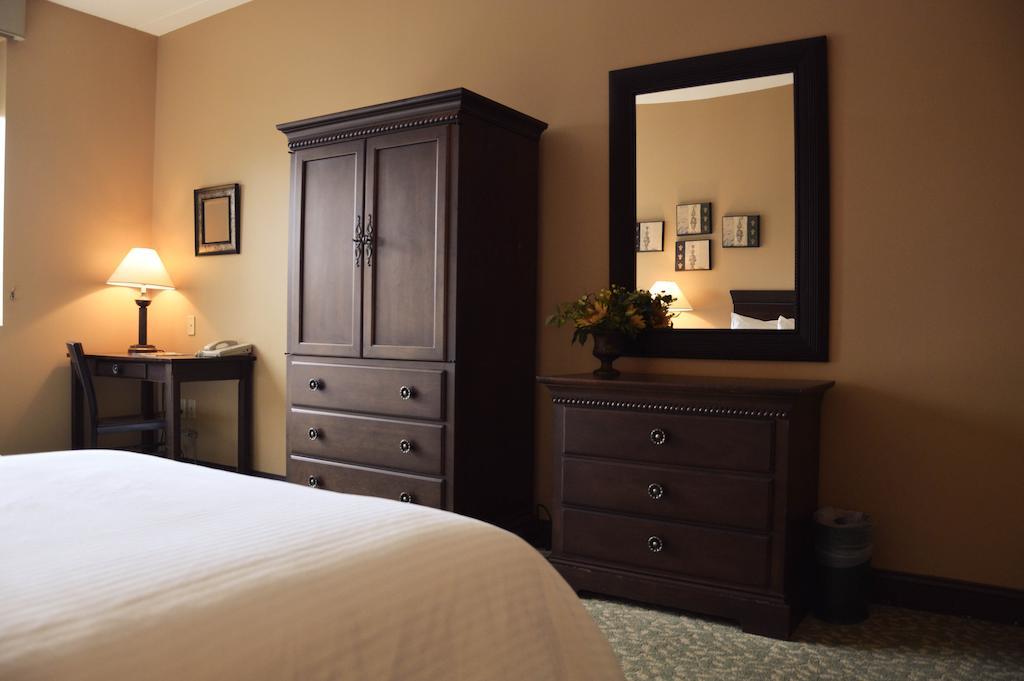 Belvedere Inn Schenectady - Albany الغرفة الصورة